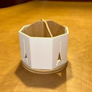 Eiffel Tower Pencil/storage holder